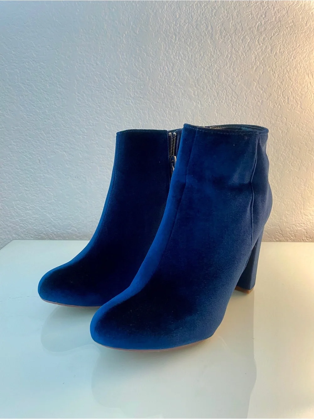 Liliana Velvet Ankle Booties in Navy Blue Size 10